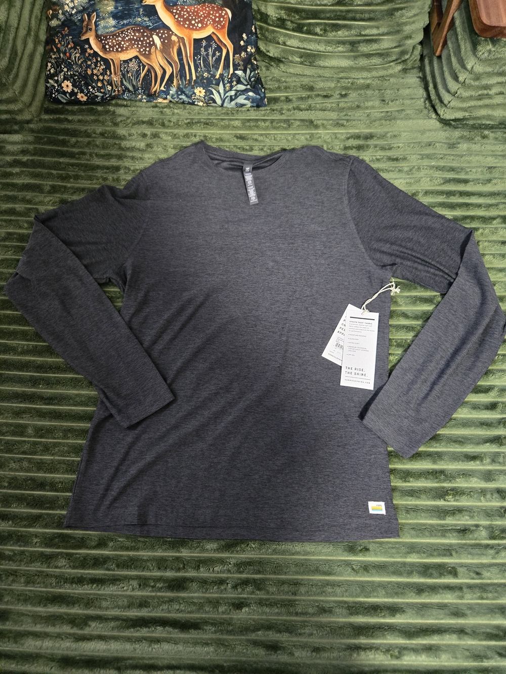Vuori Men's Long Sleeve Crew in Dark Charcoal Heather